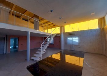 Capannone Cadelbosco di Sopra - foto 1