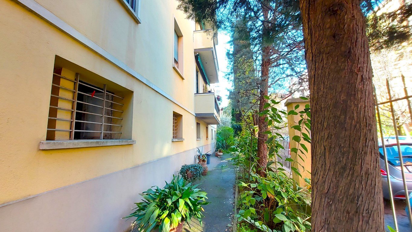 Three-room apartment via Claudio Treves, Bologna (neighborhood Funivia) - photo 2