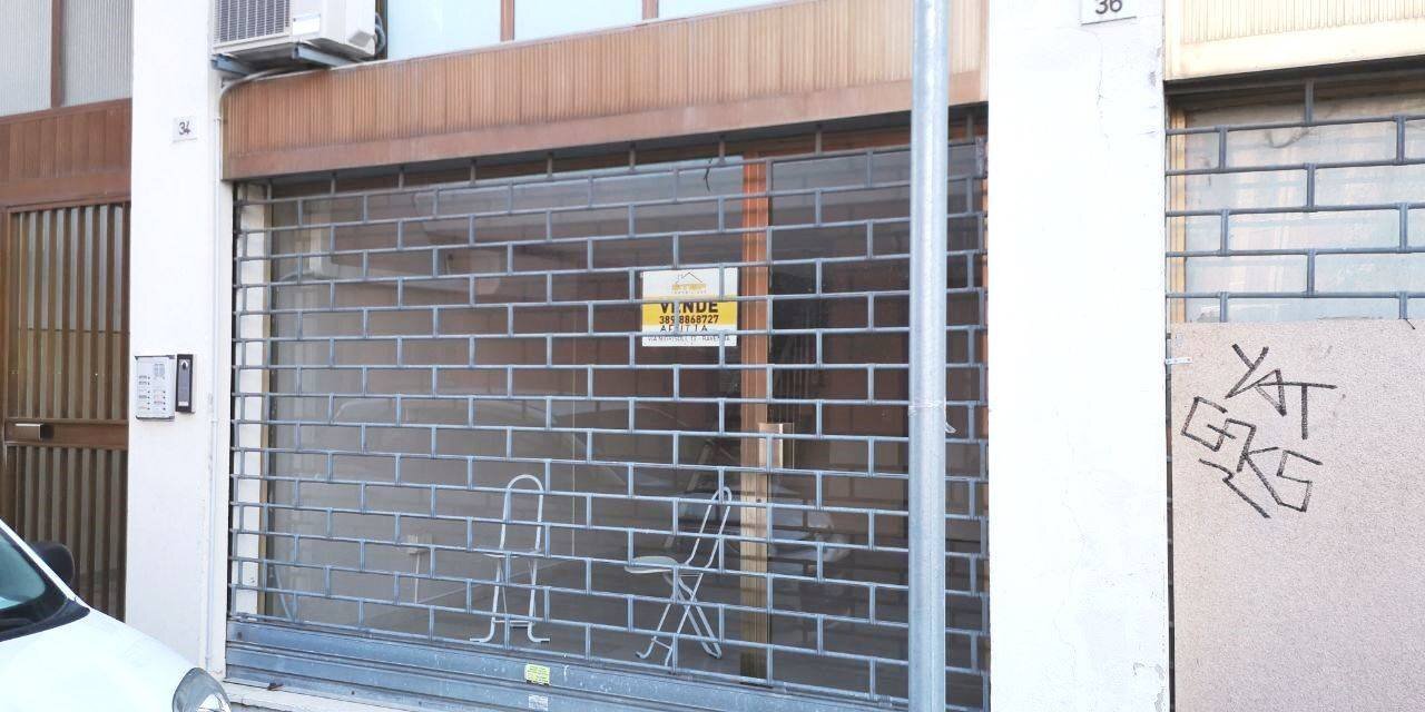 Locale Commerciale Via Matteucci, Ravenna (zona Centro Storico) - foto 3