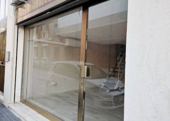 Locale Commerciale Via Matteucci, Ravenna (zona Centro Storico) - foto 1