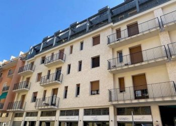 Facciata - Trilocale via Antonio Fogazzaro, 9, Milano - foto 11