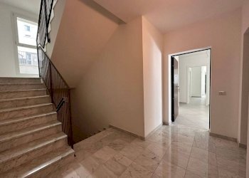 Interno palazzo - Appartamento via dell'Orto Agrario, L'Aquila - foto 2