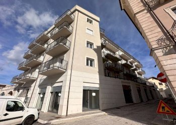 Facciata - Appartamento via dell'Orto Agrario, L'Aquila - foto 31