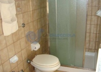 DSC08740.JPG - Four-room apartment VIA SARAGOZZA, Bologna - photo 18