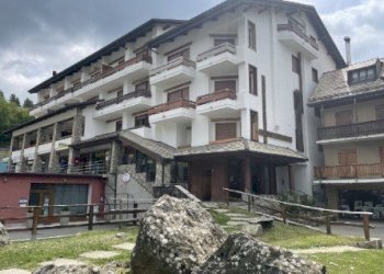 6.jpg - Locale Commerciale Viale Emanuele Razzetti 29, Santo Stefano d'Aveto - foto 1