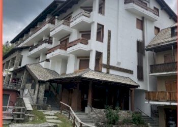 1.jpg - Locale Commerciale Viale Emanuele Razzetti 29, Santo Stefano d'Aveto - foto 2