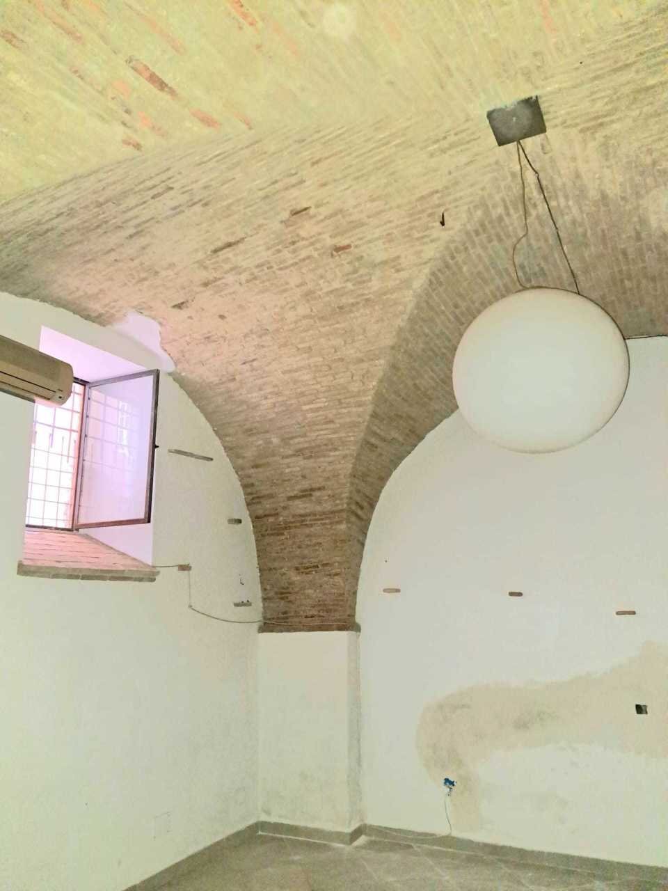 588874c7-057f-4eb4-83e2-3a248fdea4eb.jpg - Locale Commerciale VIA VICO X CAVOUR, Lanciano - foto 2