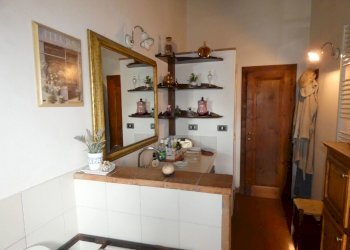 P1080014.jpg - Casa indipendente Scarperia e San Piero - foto 9