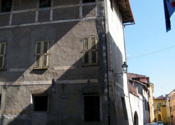 FACCIATA - Palazzo Storico Carrù - foto 1