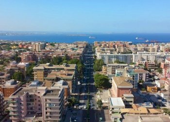 scala greca lato catania.jpg - Casa indipendente Via Avola 28, Siracusa - foto 1