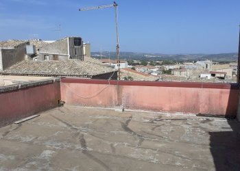 20231020_150021.jpg - Villa Via Nicolò Zocco 3434, Palazzolo Acreide - foto 16