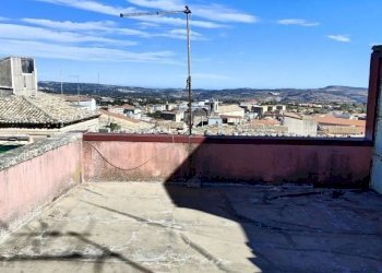 IMG20231115114010.jpg - Villa Via Nicolò Zocco 3434, Palazzolo Acreide - foto 25