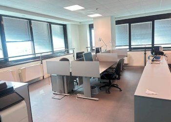 Interno non residenziale - Ufficio via Pietro Chiesa, 7, Genova (zona Sampierdarena) - foto 2