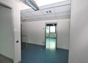 Interno non residenziale - Ufficio via Pietro Chiesa, 7, Genova (zona Sampierdarena) - foto 8