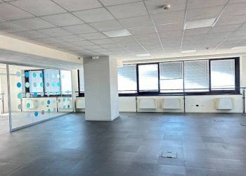 Ufficio - Ufficio via Pietro Chiesa, 7, Genova (zona Sampierdarena) - foto 24