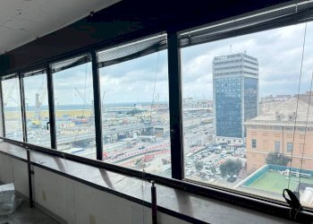 Veranda - Ufficio via Pietro Chiesa, 7, Genova (zona Sampierdarena) - foto 8