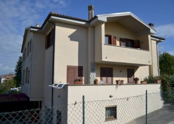 Quadrilocale Via Quadrelletto, San Gemini - foto 1