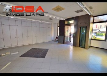 Accesso principale - Negozio strada Vignolese, 1336A, Modena - foto 16