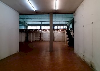 20231031_113046.jpg - Capannone Viale Duca della Vittoria, Rufina - foto 2