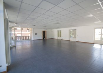 007.JPG - Show room Via Don L. Orione 115, Bra - foto 8