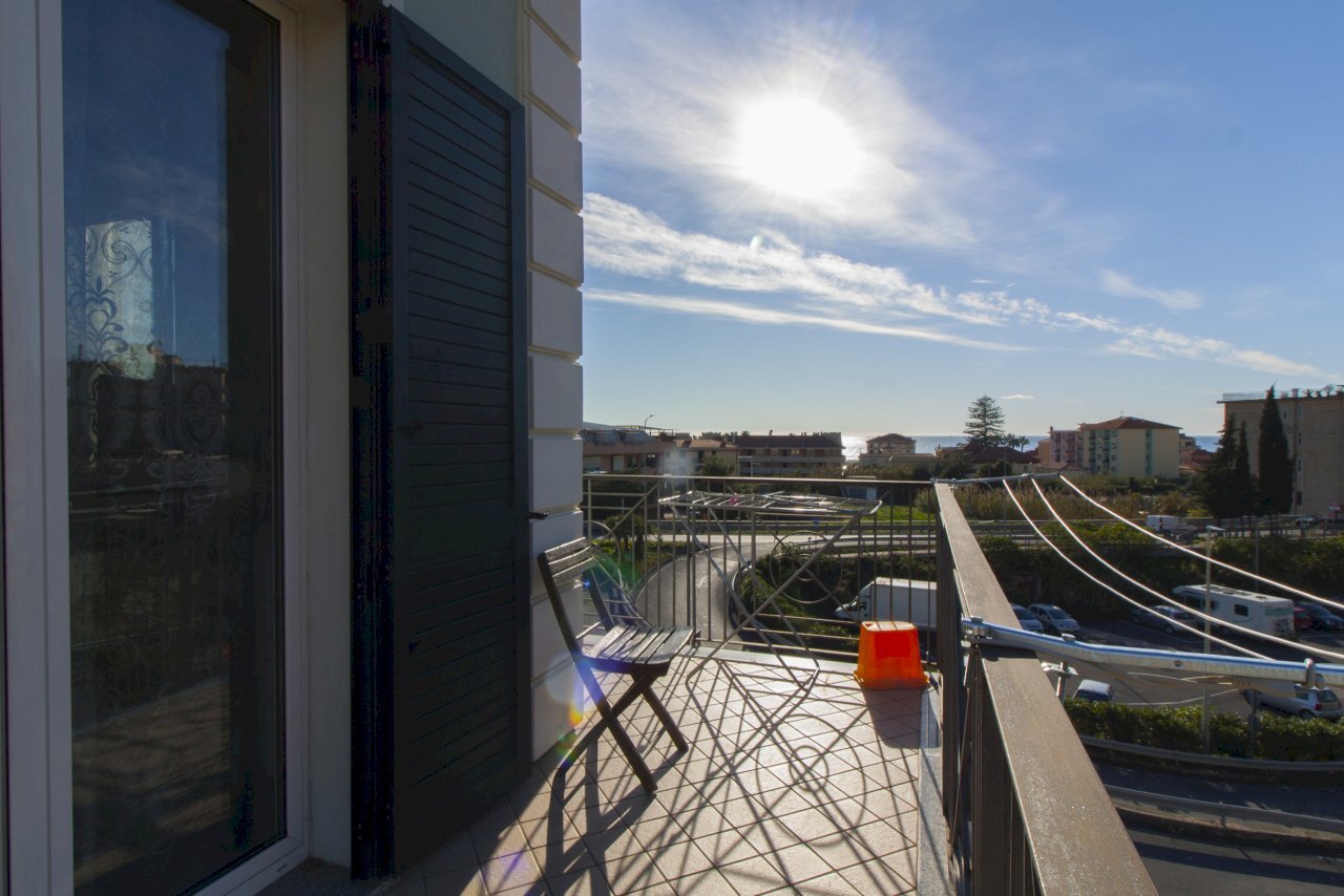 001.JPG - Appartamento Riva Ligure - foto 3