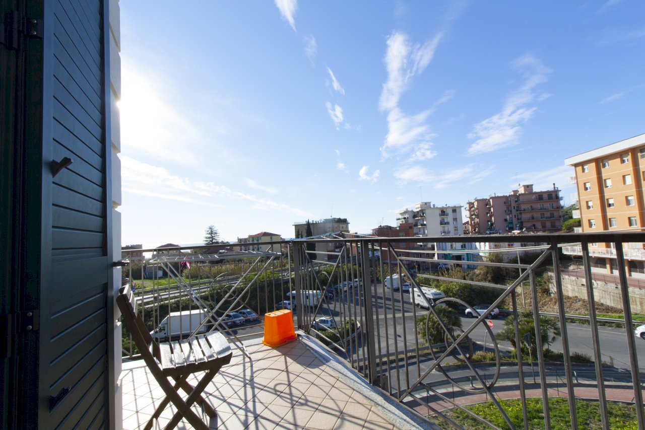 004.JPG - Appartamento Riva Ligure - foto 1