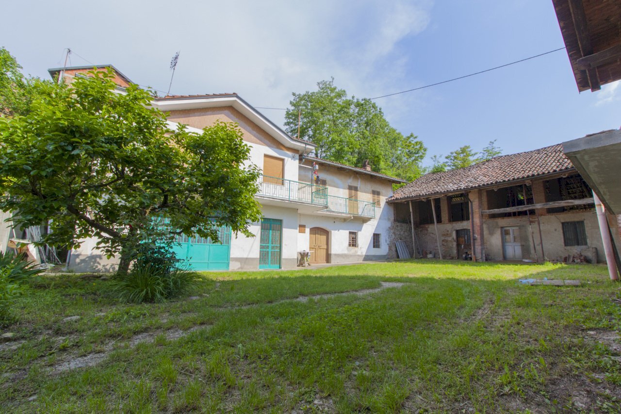 000.JPG - Casale Via Meane 35, Cherasco - foto 1