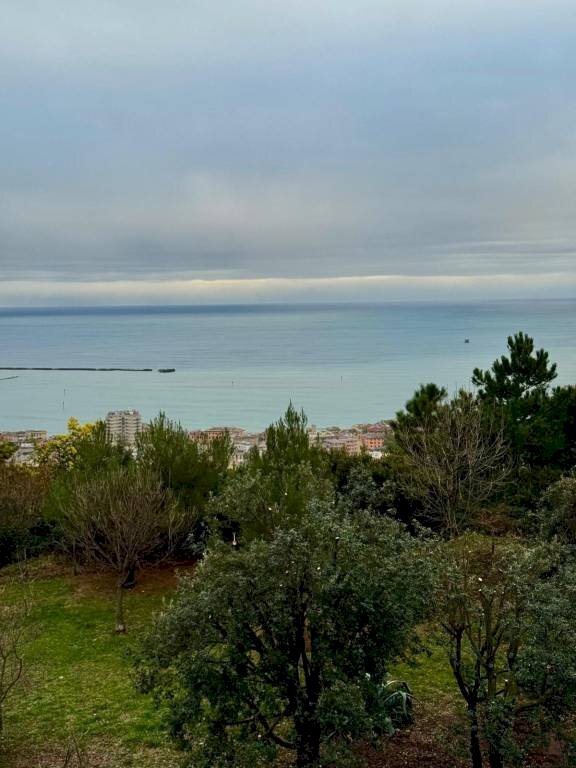 Vista - Trilocale via Emilio Salgari, 465, Genova (zona Pegli) - foto 3