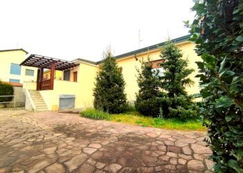 esterni - Villa via Fiume, 6, Bareggio - foto 4