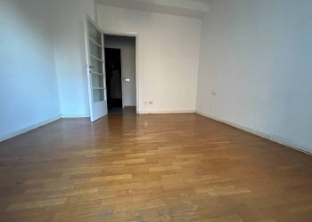 Camera da letto - Bilocale via Edoardo Bassini, 41, Milano - foto 21