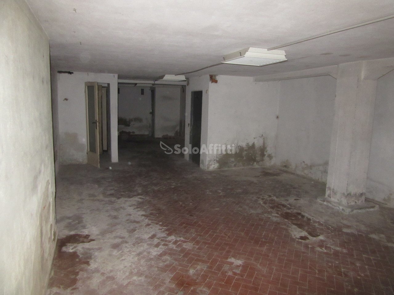 IMG_1340.JPG - Magazzino Via dell'Olmo 140, Sesto Fiorentino - foto 2