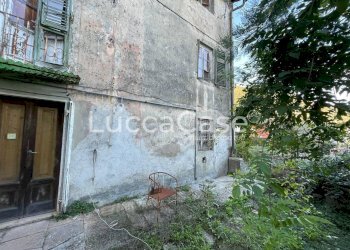 Casa indipendente Lucca (zona Santa Maria del Giudice) - foto 4