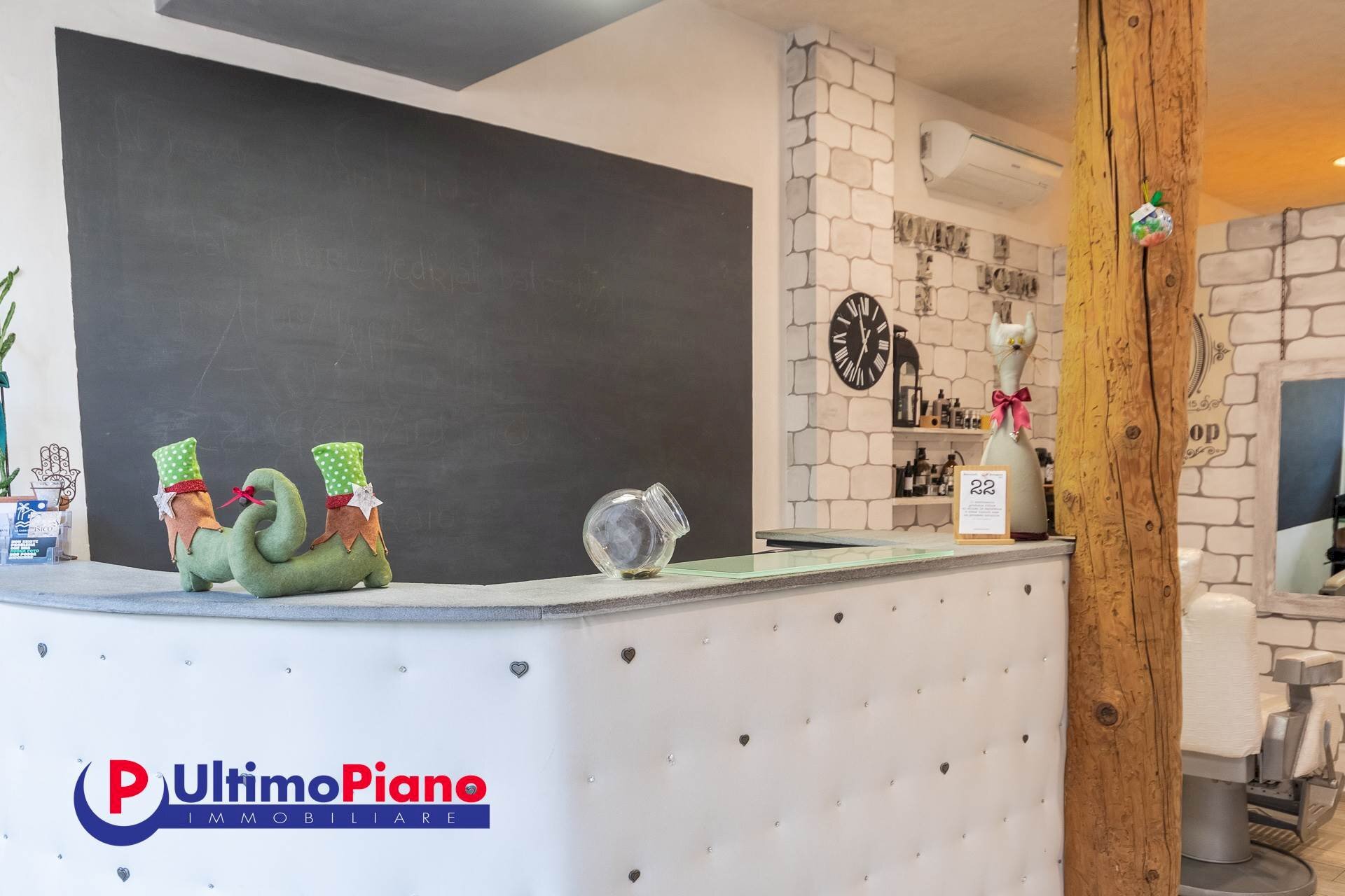 ingresso - Shop Via Torre del Lebbroso 23, 23, Aosta - photo 2