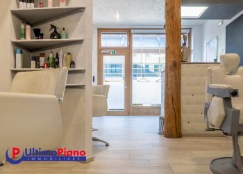 negozio - Shop Via Torre del Lebbroso 23, 23, Aosta - photo 16