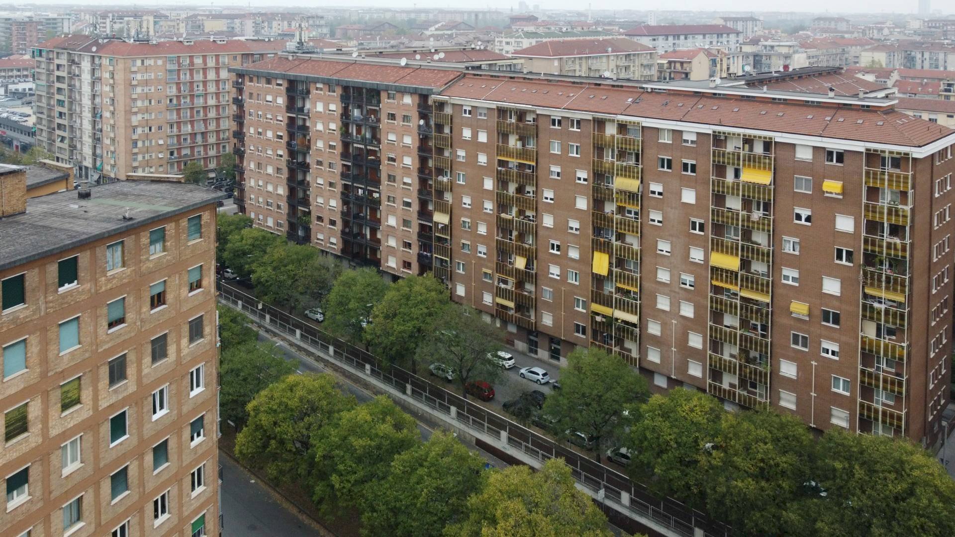 Four-room apartment CORSO EUSEBIO GIAMBONE, Torino (neighborhood Lingotto) - photo 1