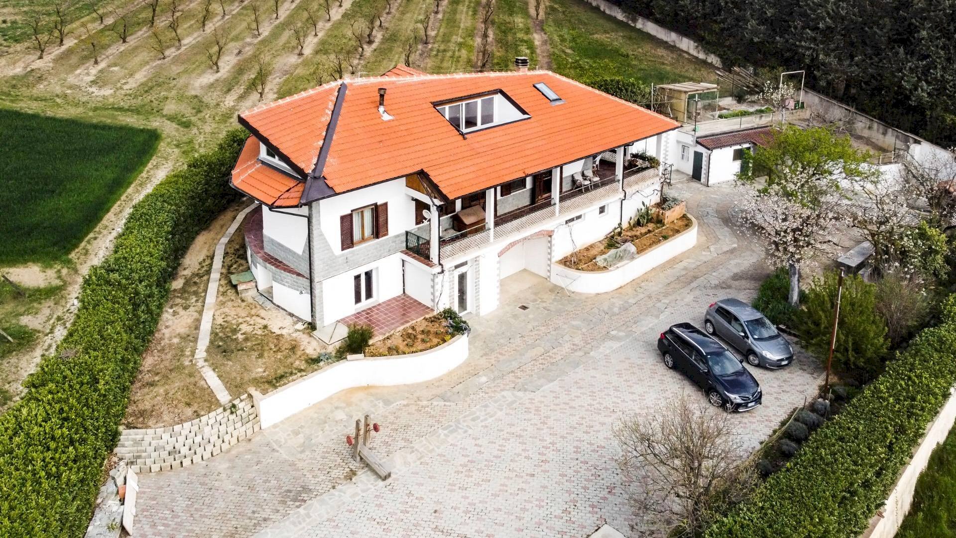 Villa Via Chieri Pecetto, Pino Torinese - foto 1