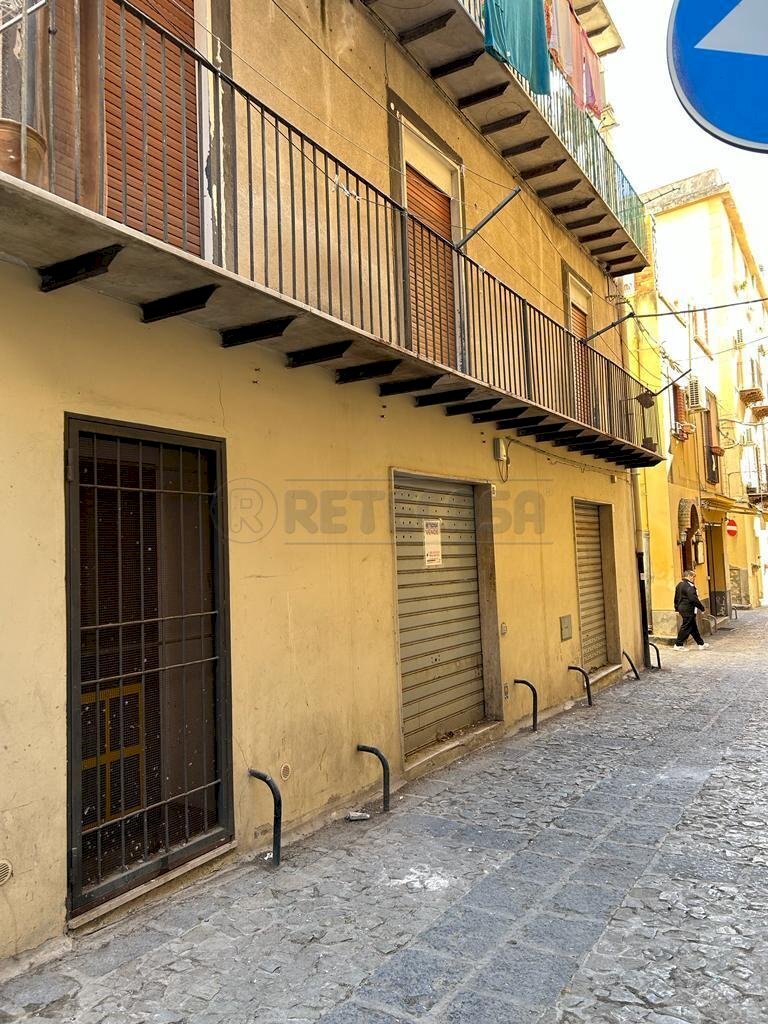 WhatsApp Image 2023-11-21 at 12.31.38.jpeg - Locale Commerciale via Terranova 17-19-21, Caltanissetta - foto 1
