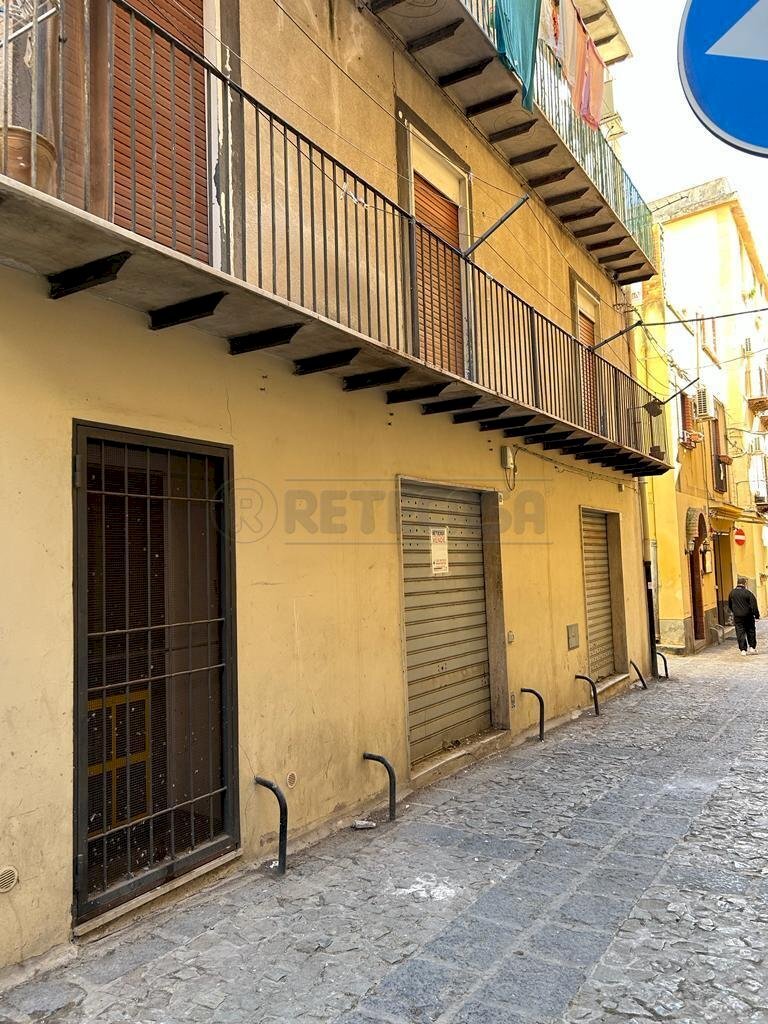 WhatsApp Image 2023-11-21 at 12.31.38 (1).jpeg - Locale Commerciale via Terranova 17-19-21, Caltanissetta - foto 2