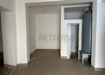 WhatsApp Image 2023-10-23 at 17.47.53 (1).jpeg - Locale Commerciale via Terranova 17-19-21, Caltanissetta - foto 3