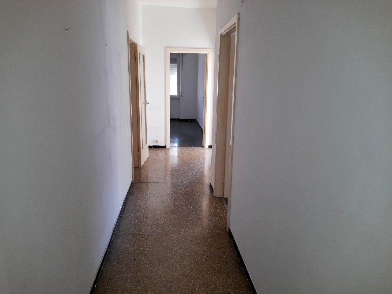 corridoio - Four-room apartment Cairo Montenotte - photo 3