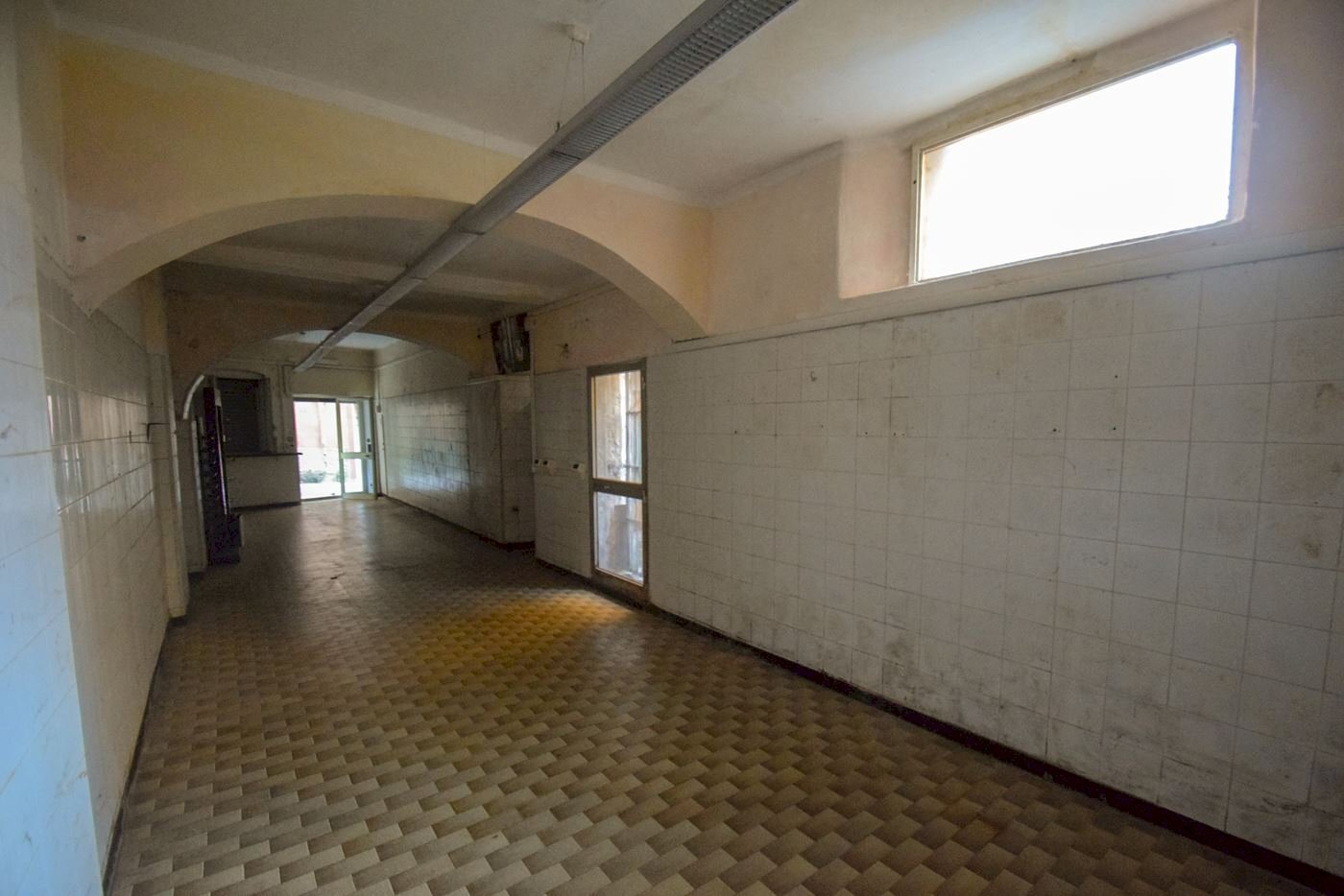 Negozio Via Sant'Ambrogio, Genova (zona Voltri) - foto 1