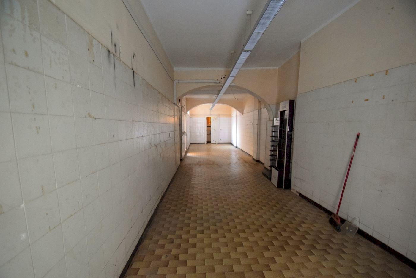 Negozio Via Sant'Ambrogio, Genova (zona Voltri) - foto 3