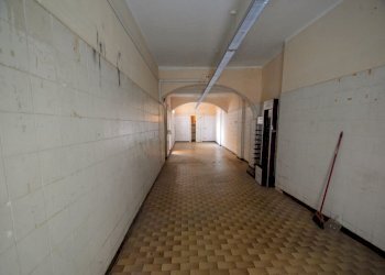 Negozio Via Sant'Ambrogio, Genova (zona Voltri) - foto 3