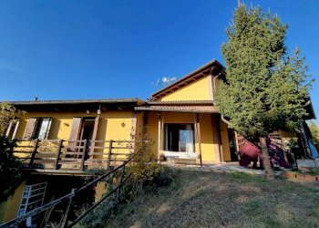 Facciata - Villa via San Lorenzo, 20, Monte San Pietro - foto 50