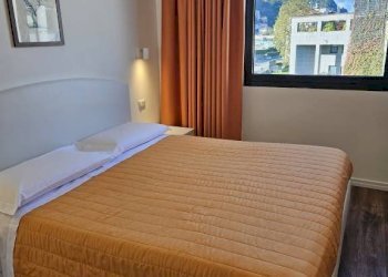 Camera da letto - Appartamento viale Innocenzo XI, 77, Como - foto 3