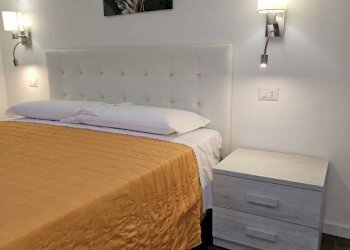 Camera da letto - Appartamento viale Innocenzo XI, 77, Como - foto 10