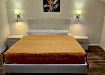 Camera da letto - Appartamento viale Innocenzo XI, 77, Como - foto 13