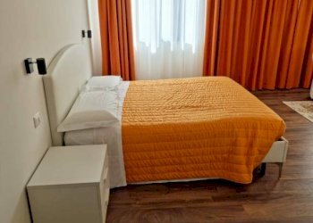 Camera da letto - Appartamento viale Innocenzo XI, 77, Como - foto 22