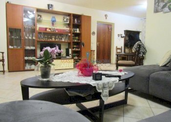 975792-iwlp315i.jpg - Porzione di casa Viale Domenico Zaccagna 6, Carrara - foto 4