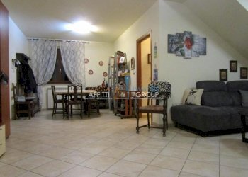 975792-sl16kl.jpg - Porzione di casa Viale Domenico Zaccagna 6, Carrara - foto 5